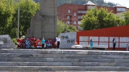 (Новая совместная рубрика) Катаемся по Миассу и смотрим достопремичятельности!