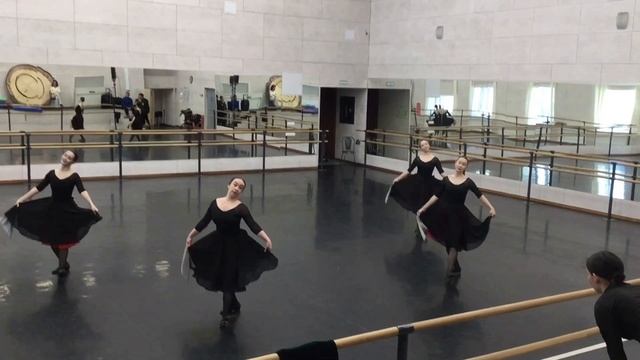 4 СЕСТРЫ ИЗ СТЕРЛИТАМАКА смотреть онлайн