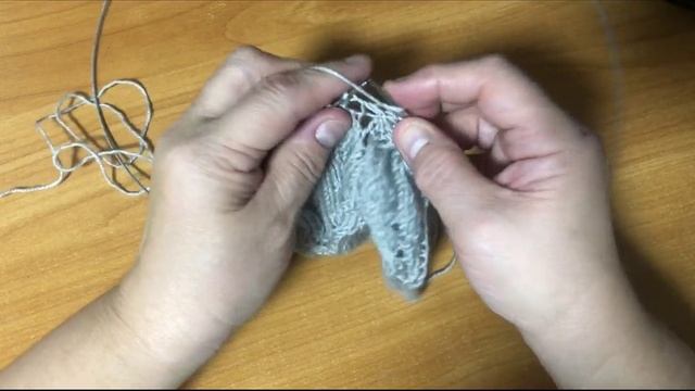 Очень красивый сложный узор спицами для кардигана смотреть онлайн