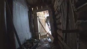 СВОЯ ИЗБА В ТАЙГЕ. НЕСКОЛЬКО ДНЕЙ ВДАЛИ ОТ ГОРОДСКОЙ СУЕТЫ. ДЕЛАЮ ПОЛЫ В ВЕРАНДЕ