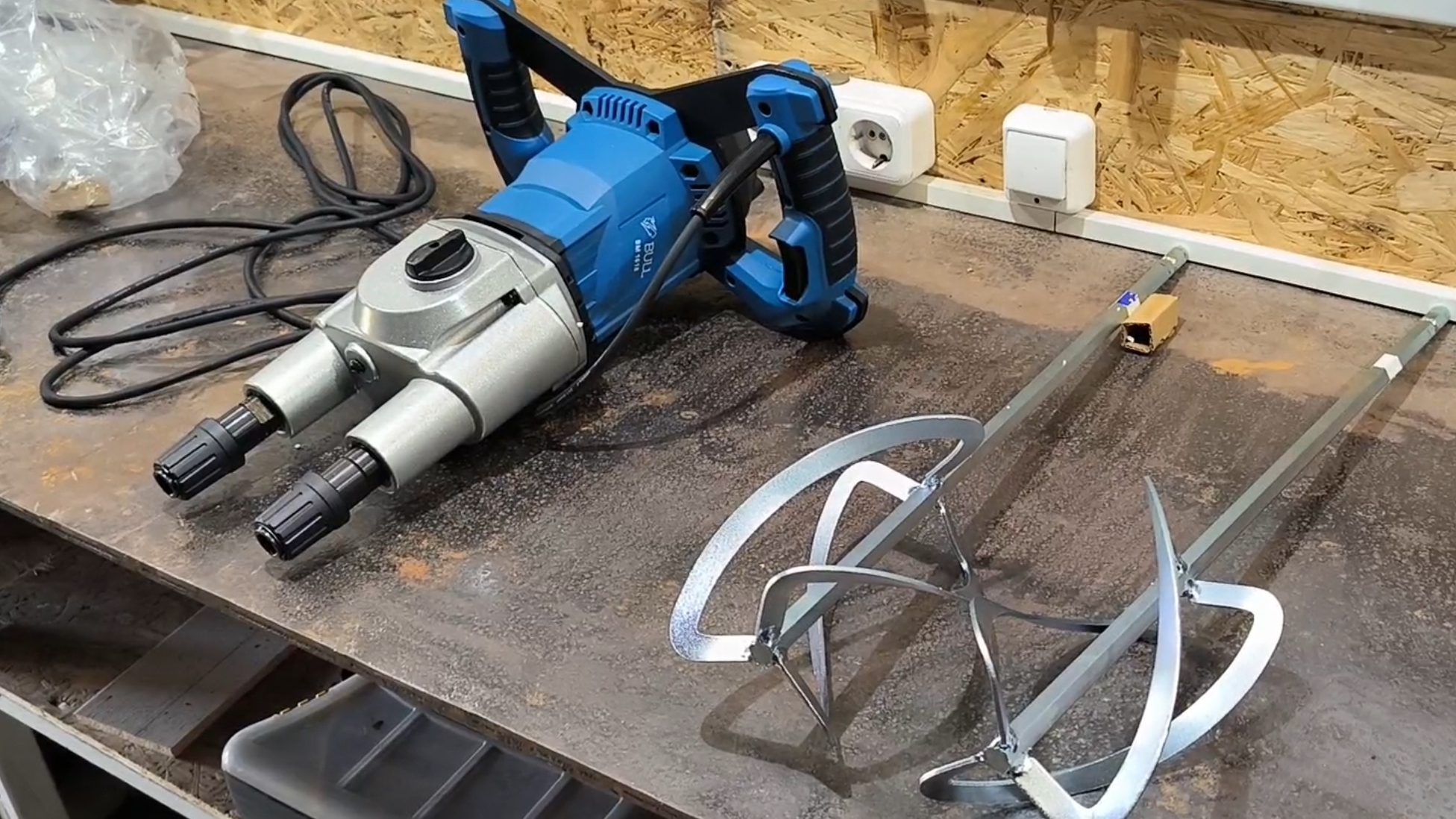 Строительный двухвенчиковый миксер