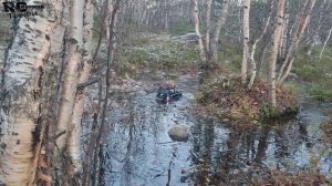 TRAXXAS TRX4 Ford Bronco 79s`against ice