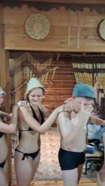 Массажная Макарена.