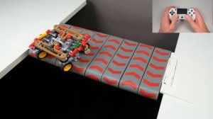 Lego Cars Cross Treadmill Bridge | Машинки Lego пересекают мост с беговой дорожкой