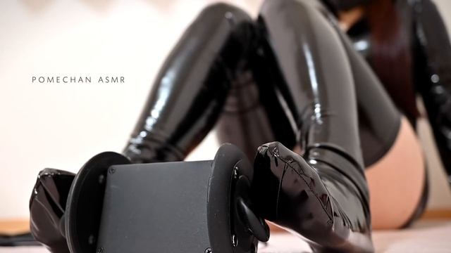 【ASMR/実写】レザースーツでギチギチ耳塞ぎ×眠気を誘うスクラッチ💜 [POMEchan] смотреть онлайн