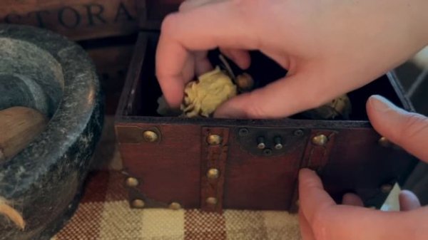 For autumn lovers 🍁 Cozy fall cottage kitchen  Cooking ASMR 2-hour compilation 🍁 fireplace, rain