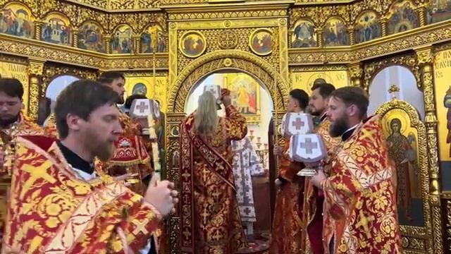 Митрополит Игнатий совершил Божественную литургию в Георгиевском храме города Саратова смотреть онлайн