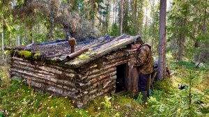 Старая таёжная избушка. Охотничьи угодья в глухой тайге.