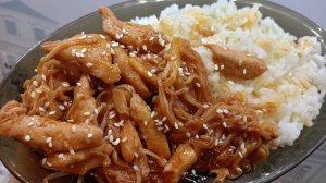 Грибочки Эноки с курочкой и рисом