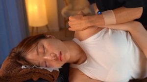 ASMR How to give Shoulder Stretch to a cosplayer