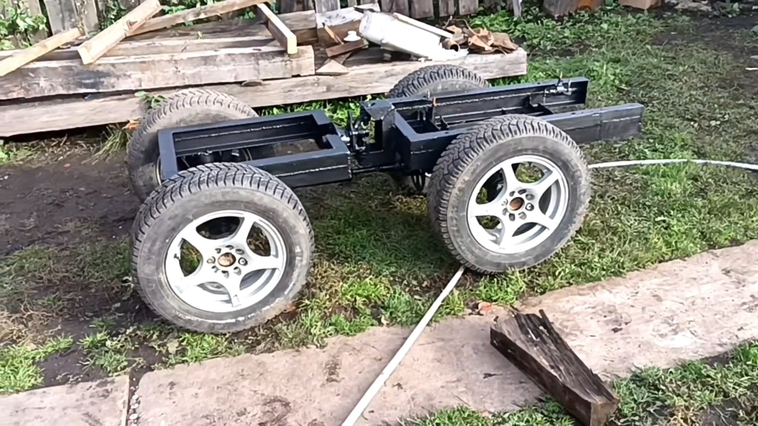 самодельный минитрактор тест излома поворотного узла (видео 14)