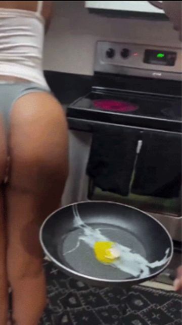 Снесла яйцо смотреть онлайн