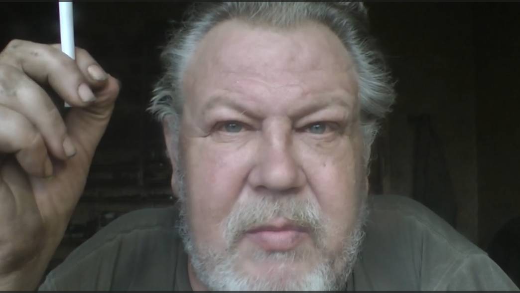 Идиот за штурвалом вертолёта ПВО - или как один недоумок всю деревню заставил окунуться в ужас войны смотреть онлайн