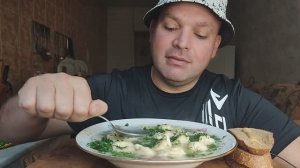 ОБЖОР пельмени/мукбанг/завтрак/еда на камеру