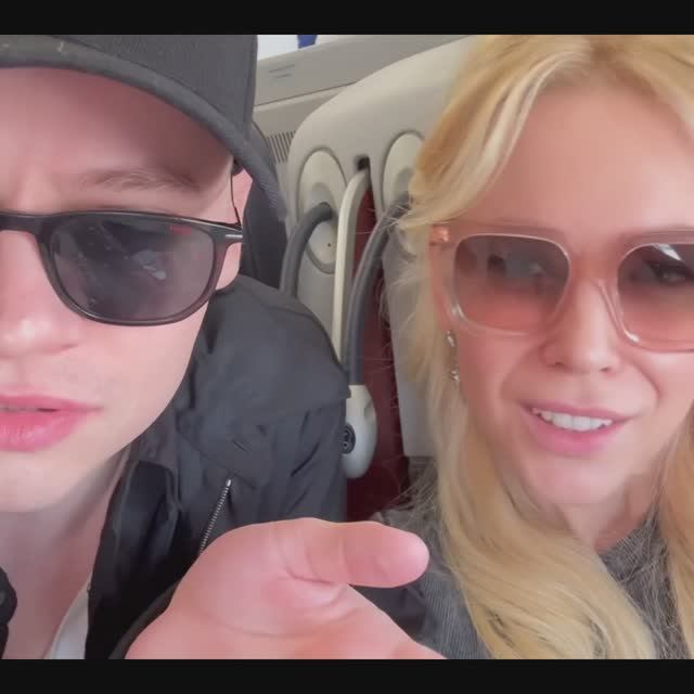 Две души... и два сердца... И весь мир на двоих... (2-я серия...)... смотреть онлайн