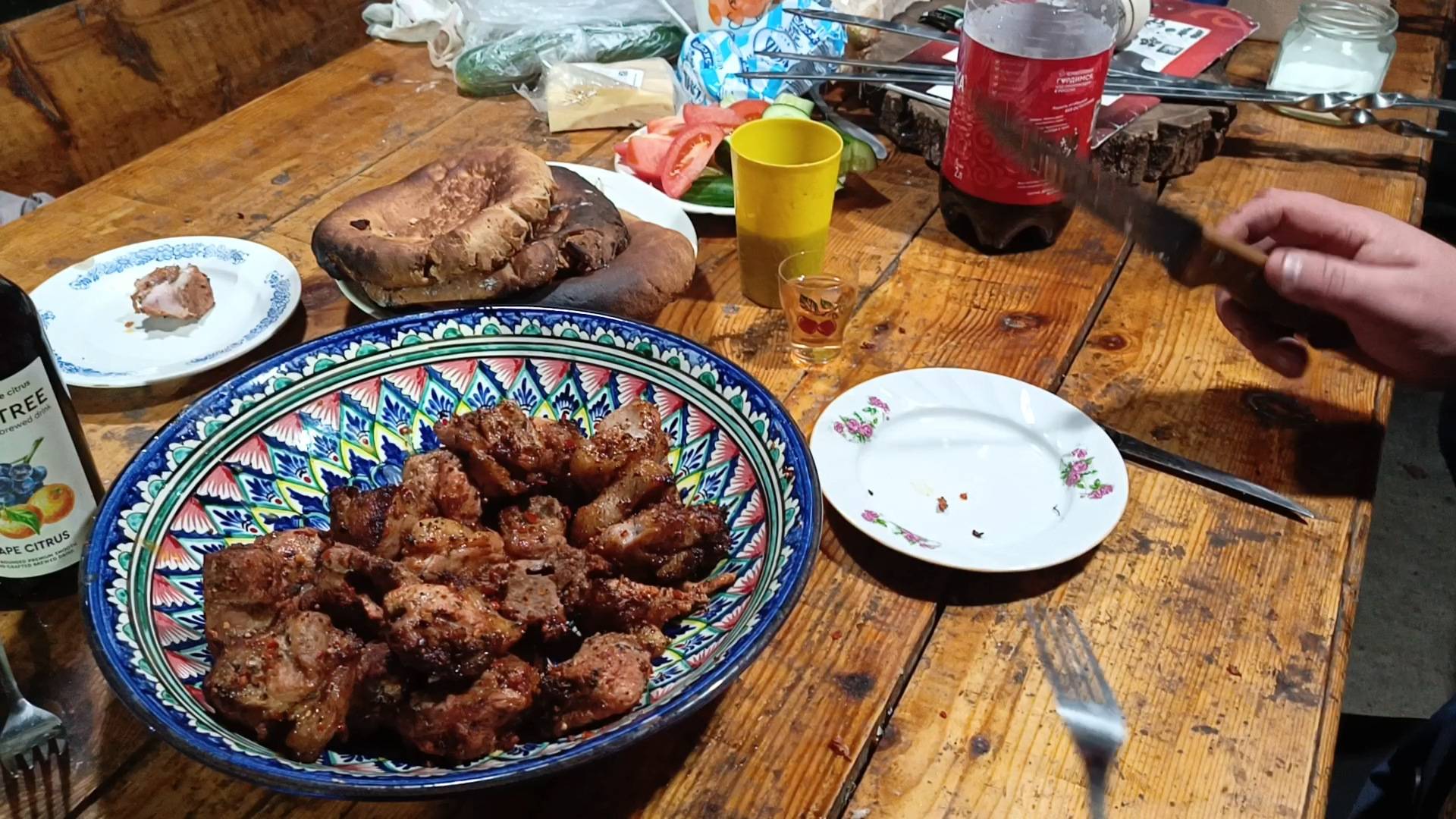 Тандыр – первые блюда, лепёшка, шашлык