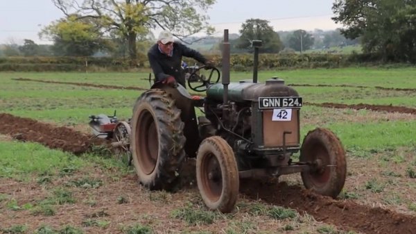 ЭТО ВИДЕО НАБРАЛО 1 МЛН ПРОСМОТРОВ! Трактора 1950-ых! Как новые! #22