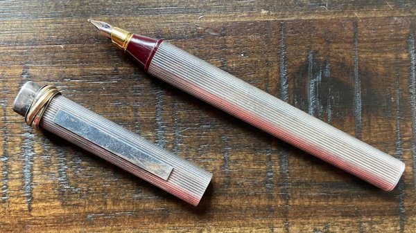 Перьевая ручка Cartier Vendome / Must de Cartier Vendome