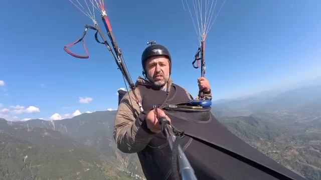 10.2025 Индия, Химачал Прадеш штат. Деревня Бир, мекка мирового параглайдинга. Порсев Василий смотреть онлайн