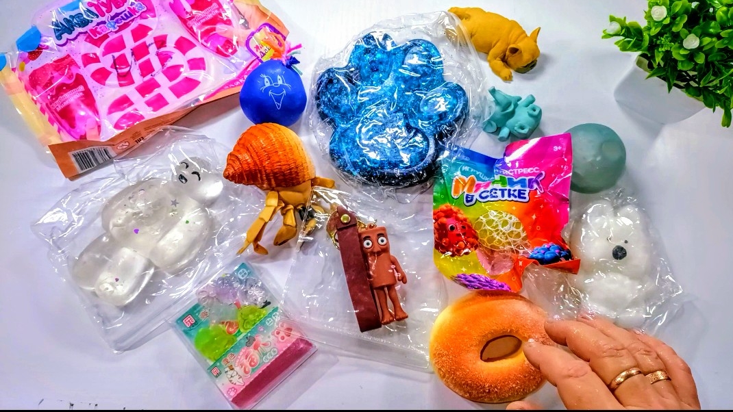 АСМР РАСПАКОВКА сквишей 🥰 антистрессы АСМР Таба лапки сквиши 🐾 режу СКВИШИ ✨ смотреть онлайн