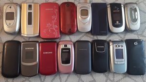 Коллекция кнопочных телефонов Samsung