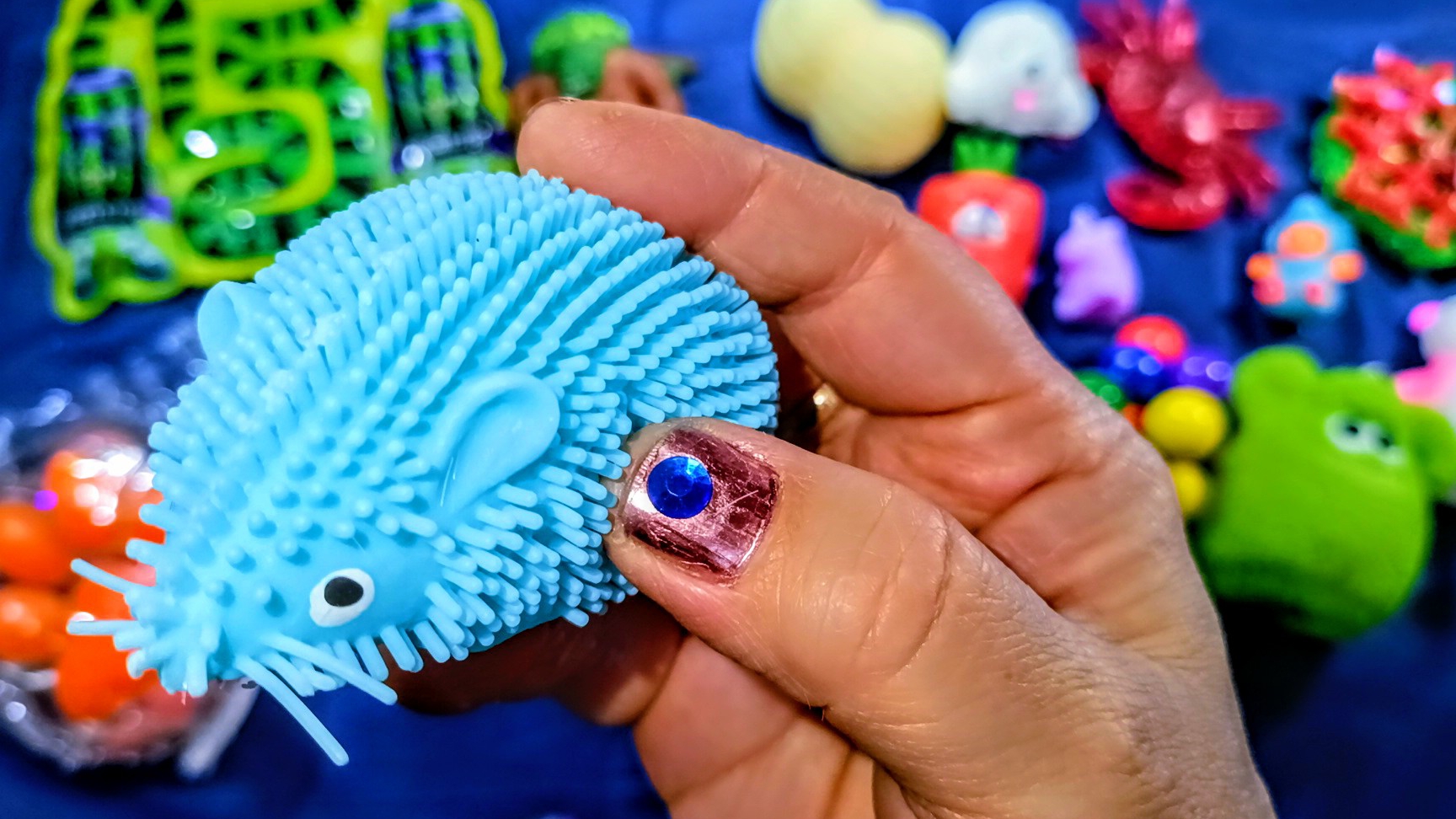 АСМР РАСПАКОВКА сквишей и антистрессов 🥰 Таба СКВИШИ ✨ приятные звуки АСМР сквишей 😍 смотреть онлайн