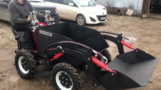 Полноприводный мини-думпер Landformer 4х4 разворот смотреть онлайн