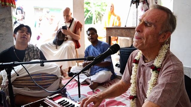 2025.10.17 03 Bada Haridas prabhu kirtan смотреть онлайн