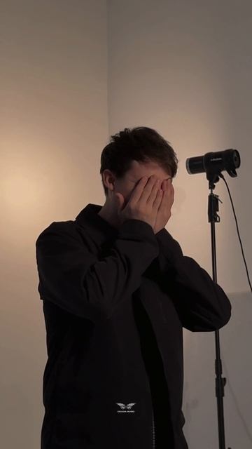 Рядом с ним невозможно не улыбаться, только смеяться во весь голос😁 смотреть онлайн