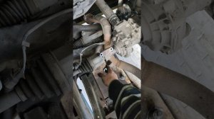 Снятие двигателя без АККП Тойота Рав 4 2AZFE 2.4 полный привод