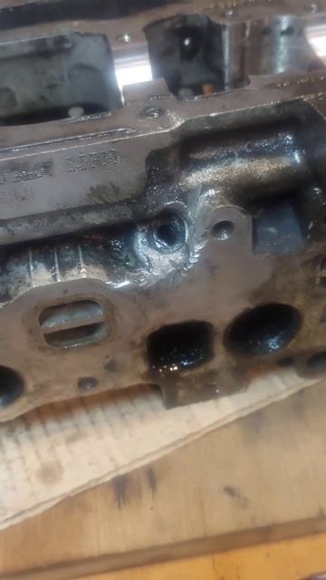 Последствия перетянутых и недокрученых свечей накала.