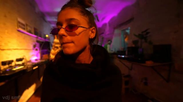 Pakito - Moving On Stereo (Smile Remix) смотреть онлайн