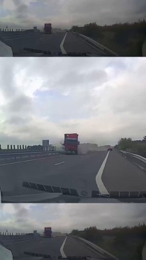 Грузовик снес ограждение.