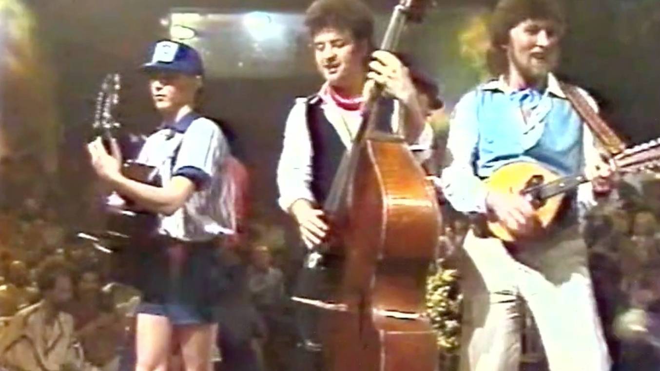 Матч-реванш- НАШЕ ВРЕМЯ vs группа КУКУРУЗА с ИНСТРУМЕНТАЛЬНОЙ ПЬЕСОЙ :1988: смотреть онлайн