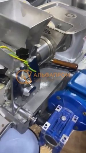 Пельменный аппарат JGL 135 с доработкой (видео с готовой продукцией)