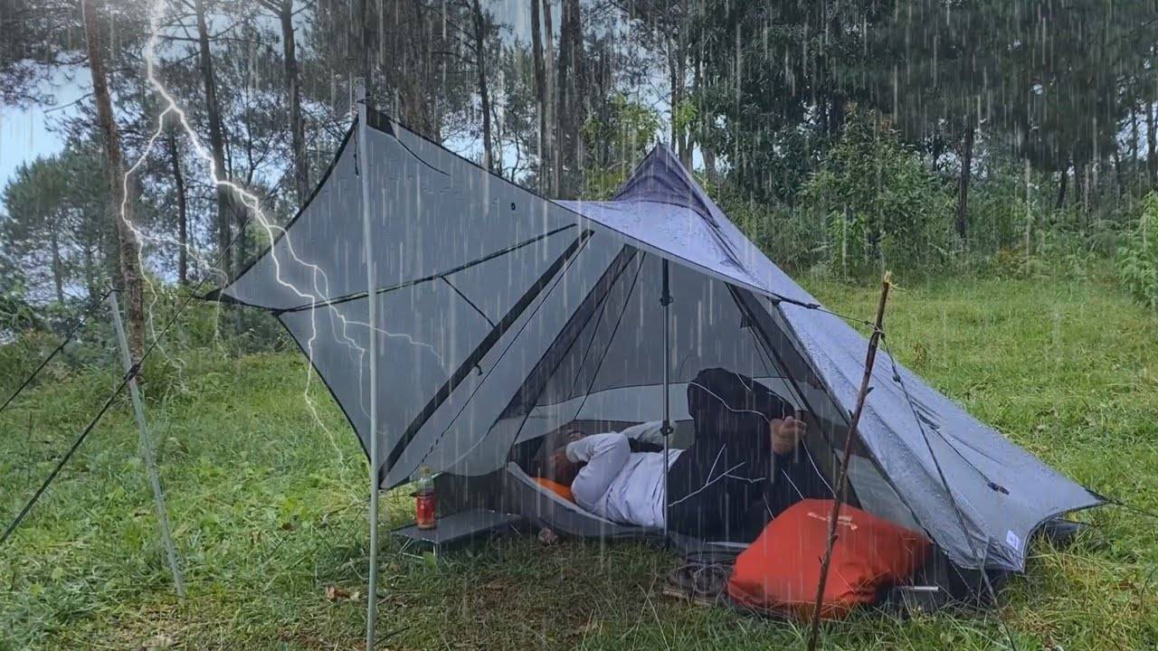 ПОХОД ПОД ПРОЛИВНЫМ ДОЖДЕМ‼️ОДИНОЧНЫЙ ПОХОД ПОД ПРОЛИВНЫМ ДОЖДЕМ И ГРОЗОЙ‼️ смотреть онлайн