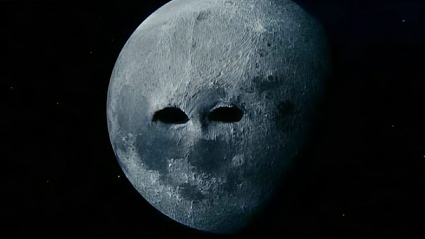 Луна проснулась. Секретные материалы смотреть онлайн