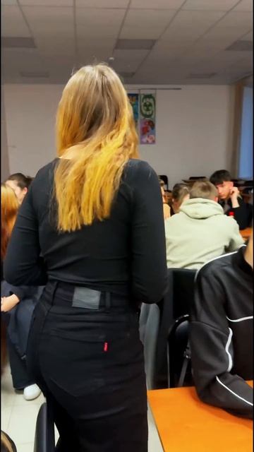 БЛЕСНУЛИ УМОМ 🌍 смотреть онлайн