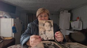 Фотографии нашей семьи 50 лет назад. Сафар занимается строительством.