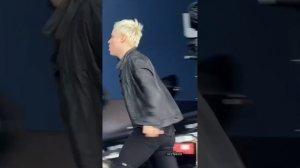 #SHAMAN♥♥♥
Все рождаются людьми.
Человеком становится не каждый!

© Петр Квятковский