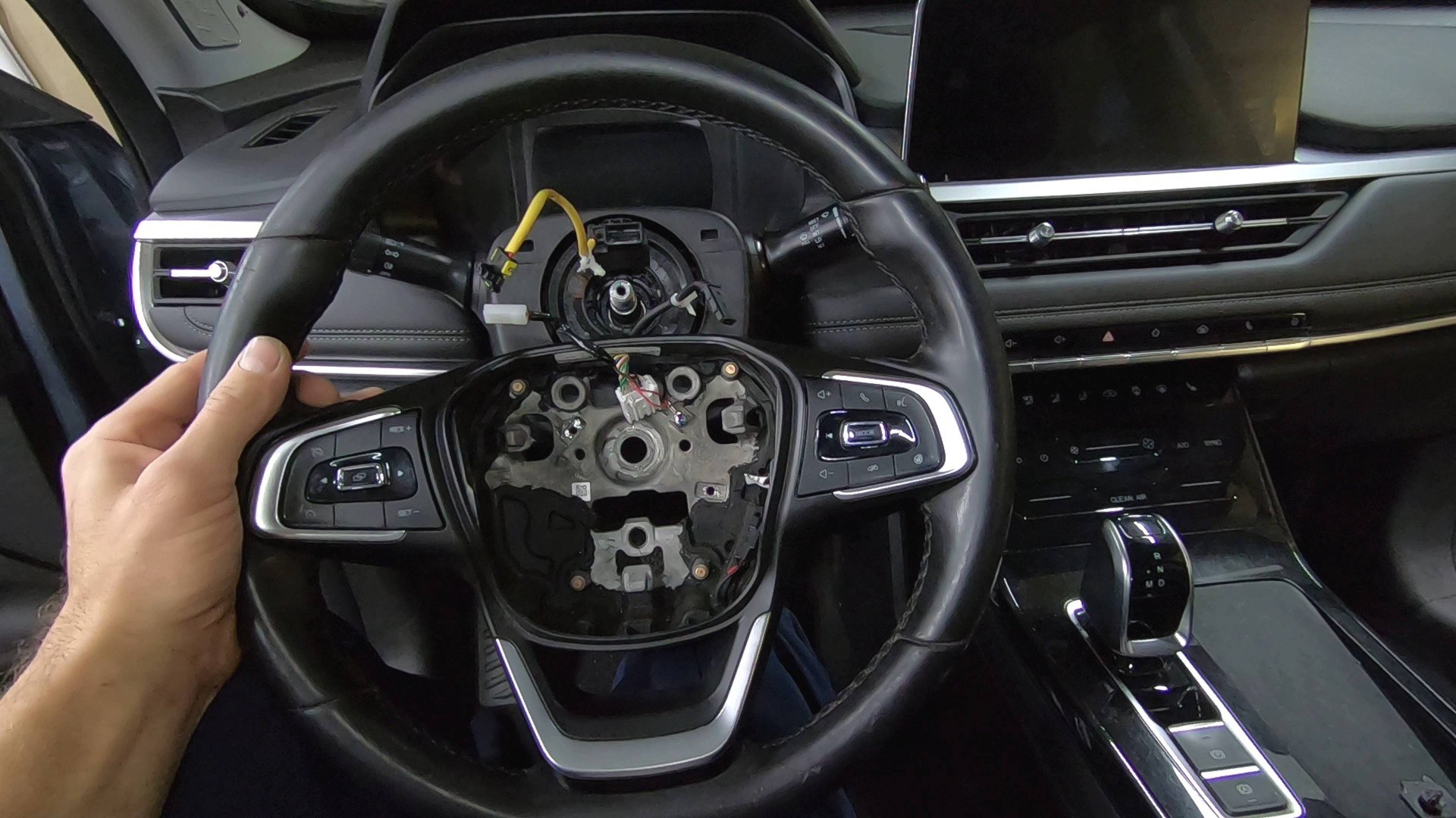 Снятие руля Chery Tiggo 7Pro смотреть онлайн