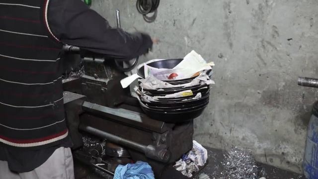 Изготовление антипригарной сковороды смотреть онлайн