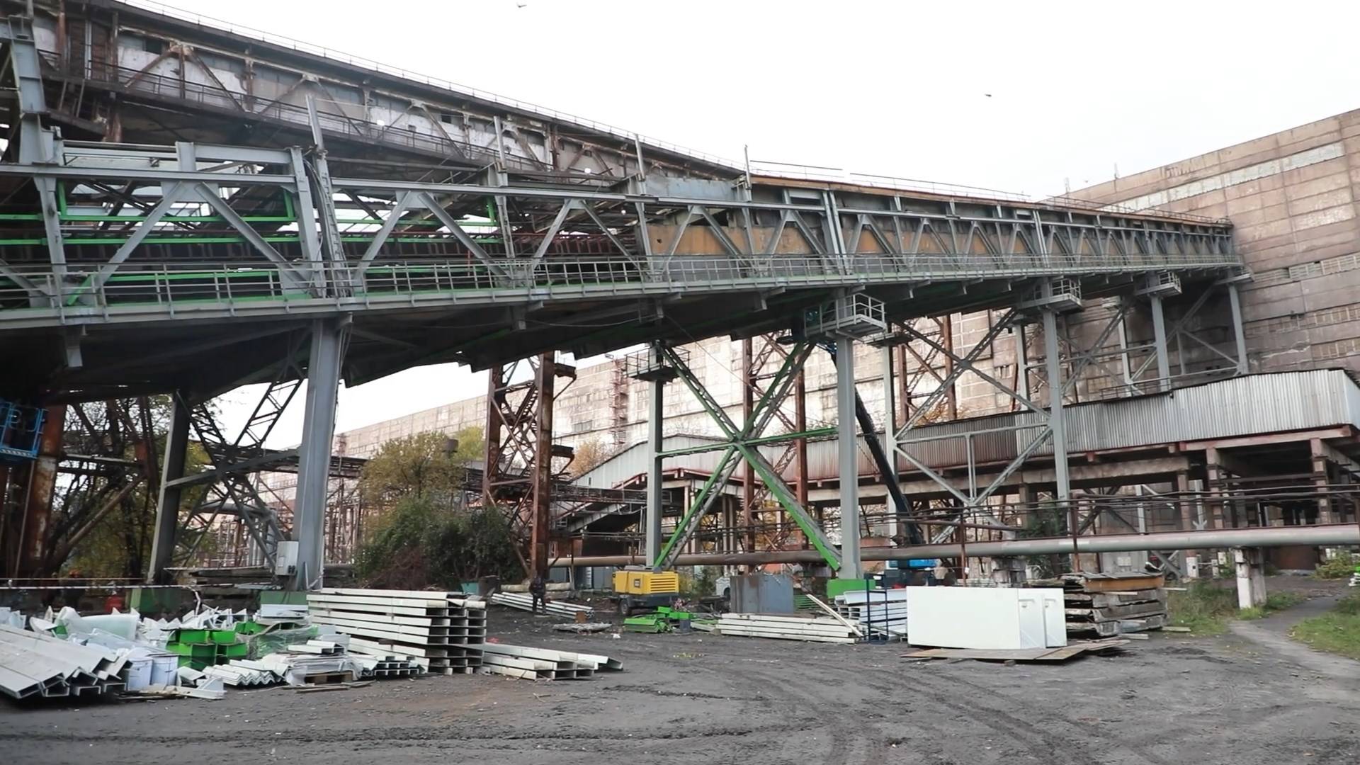 Михайловском ГОКе запускают проект по наращиванию мощности конвейеров обогатительной фабрики смотреть онлайн