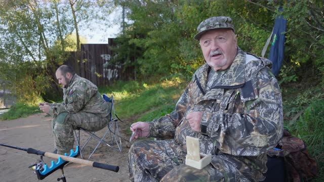 "РЫБАЛКА У КАЖДОГО СВОЯ" Истра золотая осень. смотреть онлайн