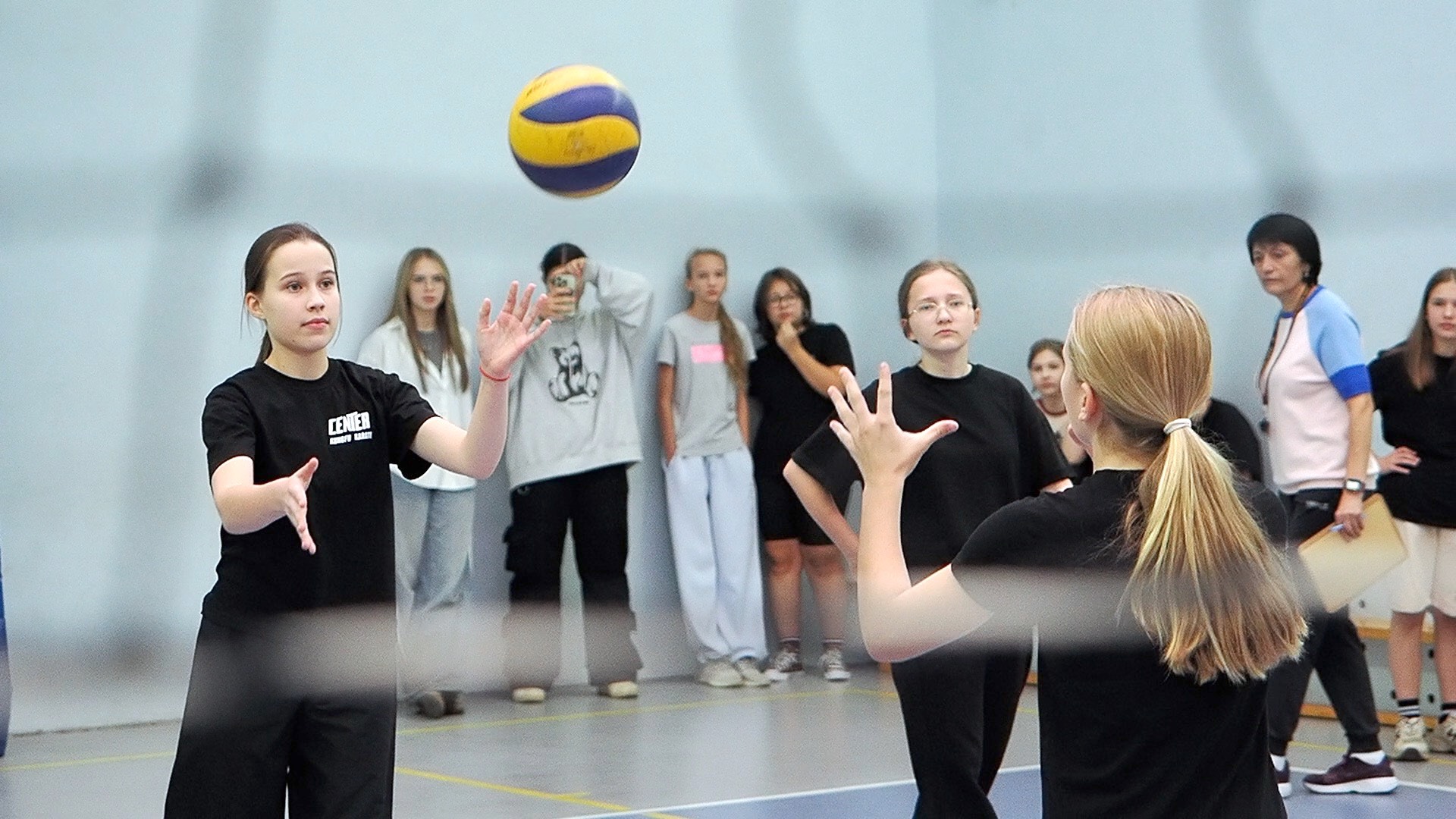 Турнир по пионерболу смотреть онлайн