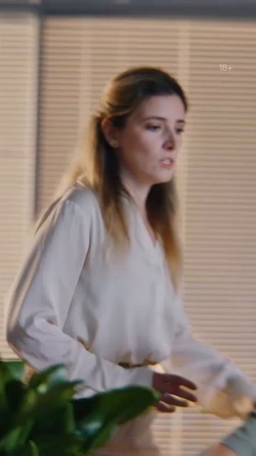 Всю жизнь жила в изоляции с отцом-маньяком | Сериал «Как приручить лису» в Okko смотреть онлайн