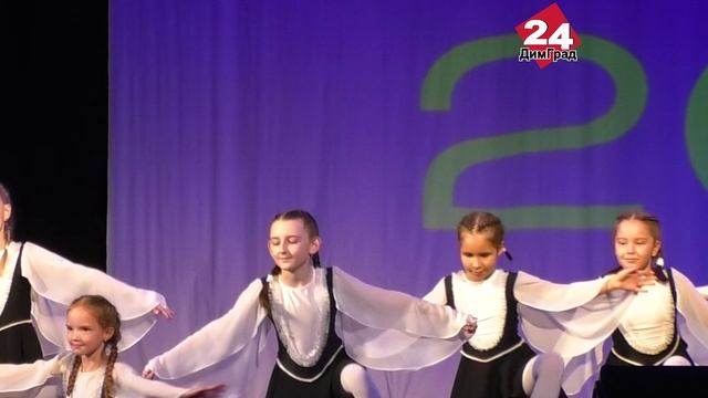 «Русская девчонка», «Антошка», «Заплетись плетень» и современная хореография смотреть онлайн