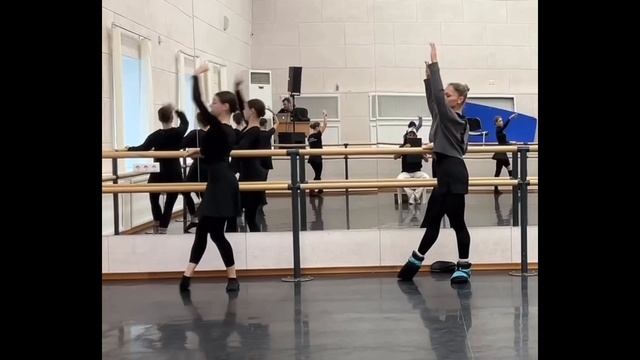 БАТМАН ТАНДЮ-Женя Весна-женский гимн смотреть онлайн