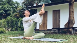 Глубокая растяжка всего тела | Йога-флоу 50 минут | Редкие асаны и необычные переходы| ОнаВолна