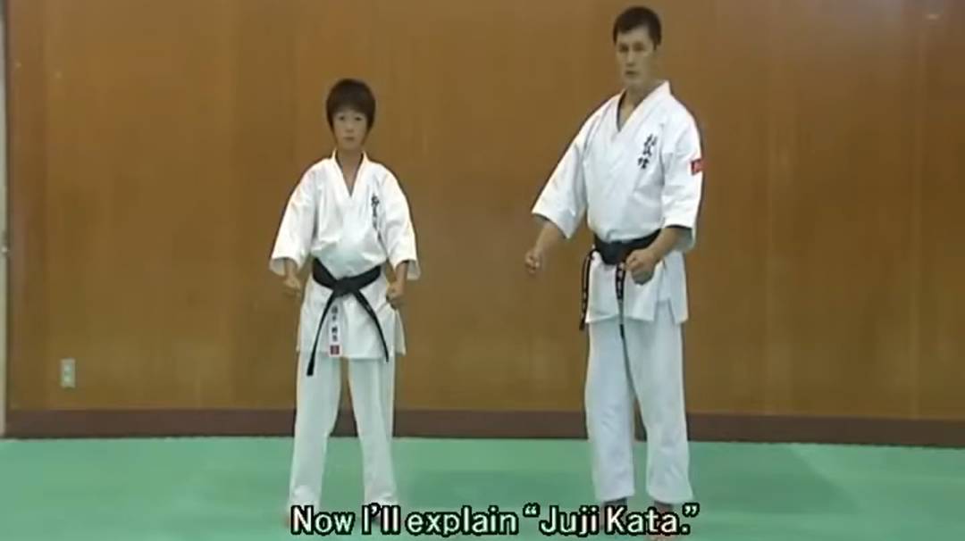 Дзюдзи - Ката Карате Кёкусинкай (Jyuji Kata - 十字型)v.6 смотреть онлайн
